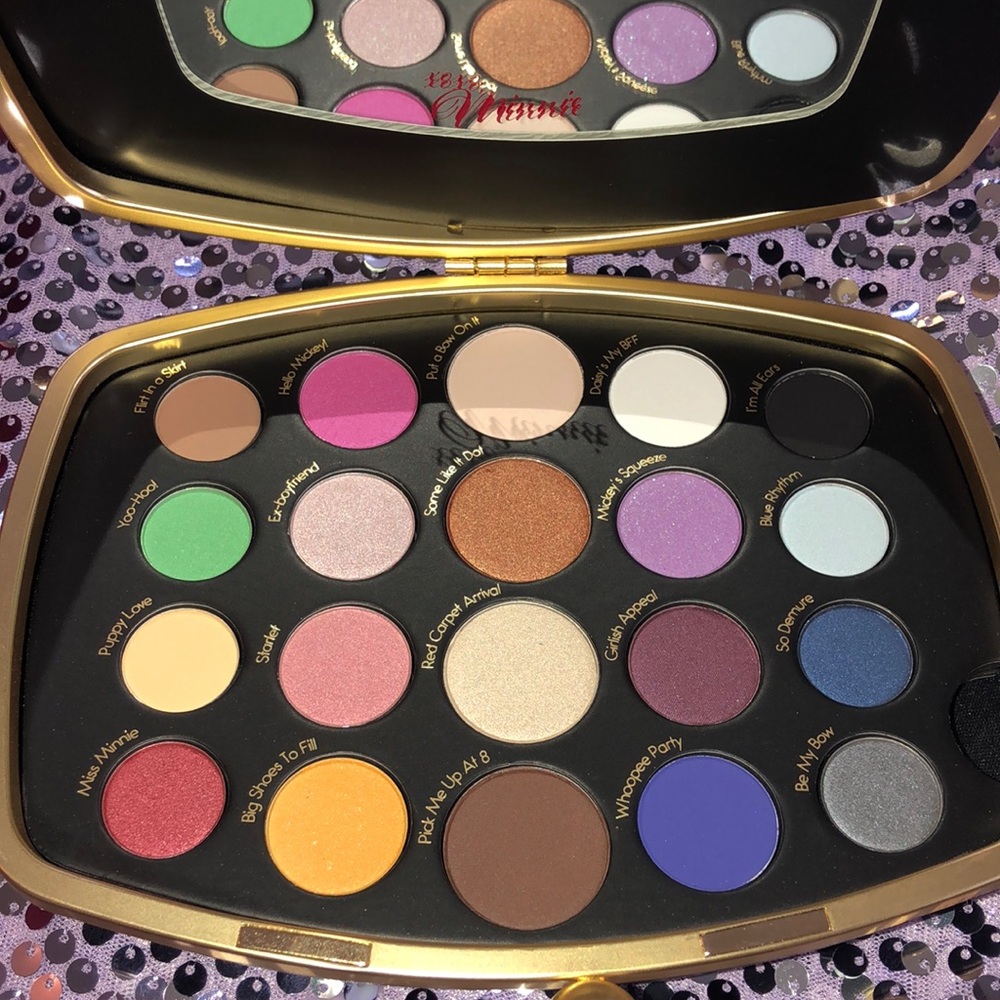 Sephora x Disney Minnie’s World Eyeshadow Palette